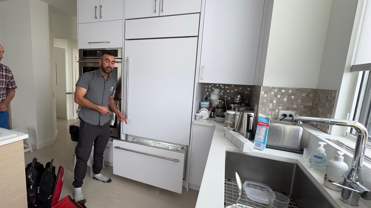 Subzero fridge has frost build up in freezer compartment and door is lot closing|bi-36u/0 