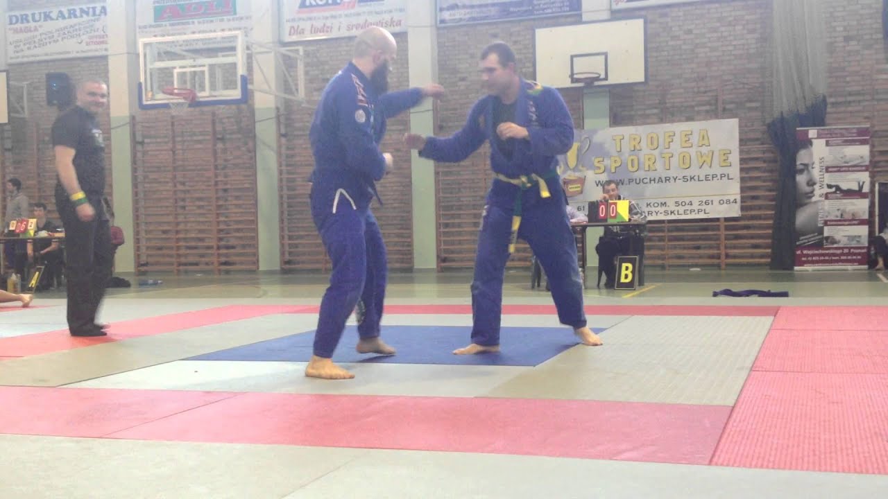 Grzegorz Sobieszek (Academia Gorila) vs Piotr Koziański (Mma Poznań).