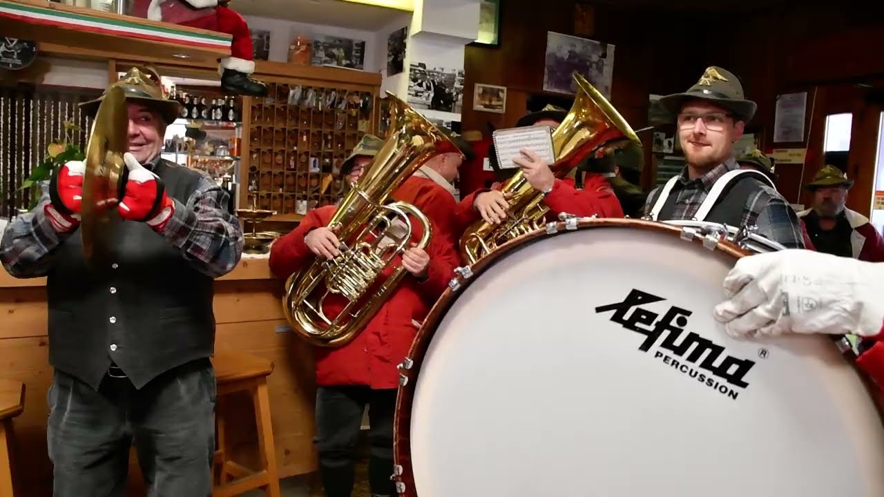 Festa con la Banda Alpina di Borsoi  (Video: L.R. Gigistrop)