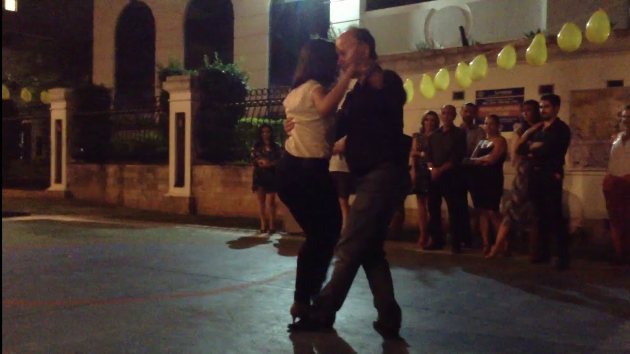 Tango em Florianópolis. Milonga na Praça. Carlos Peruzzo e Emily Ferreira, 2018