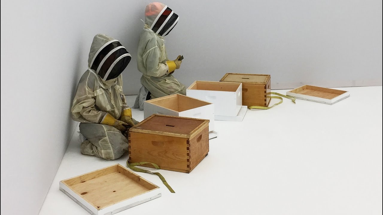 Neri Oxman designs synthetic apiary