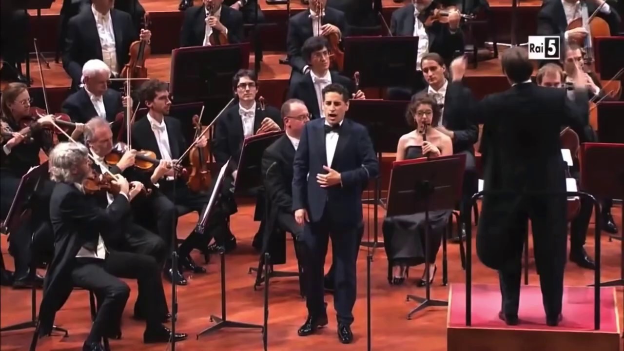 Juan Diego Florez  “El mismo rey del moro” La alegría del batallón (SERRANO)