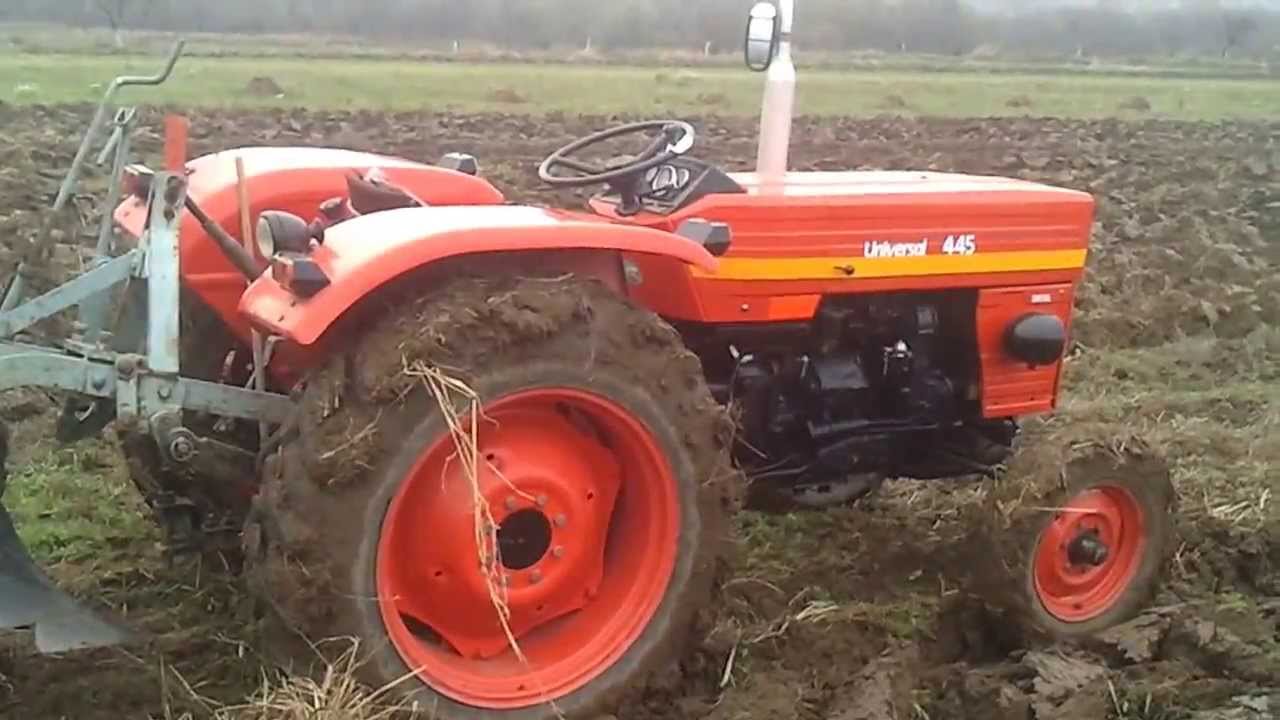 Tractor universal UTB 445 - la arat.  (video 6 )