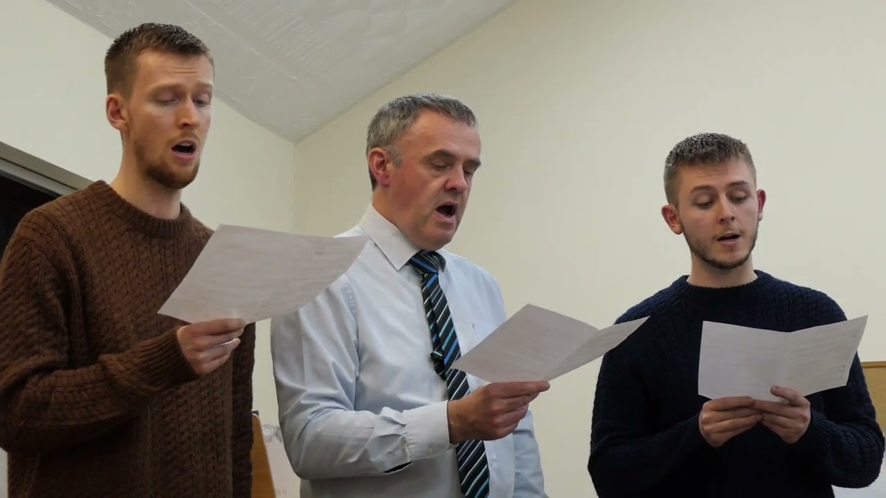 Triawd y Tabernacl - Tramwywn ar gyflym adenydd (Canu Plygain) (2024)