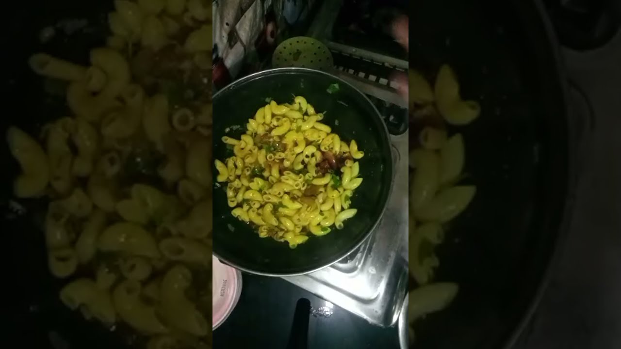 #meri beti macroni dekh kar ek dam khush ho gyi# 