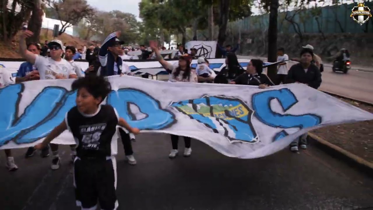 Caminata Crema de la Afición mas Grande de Guatemala y la Gloriosa Vltra Svr. #zonacrema