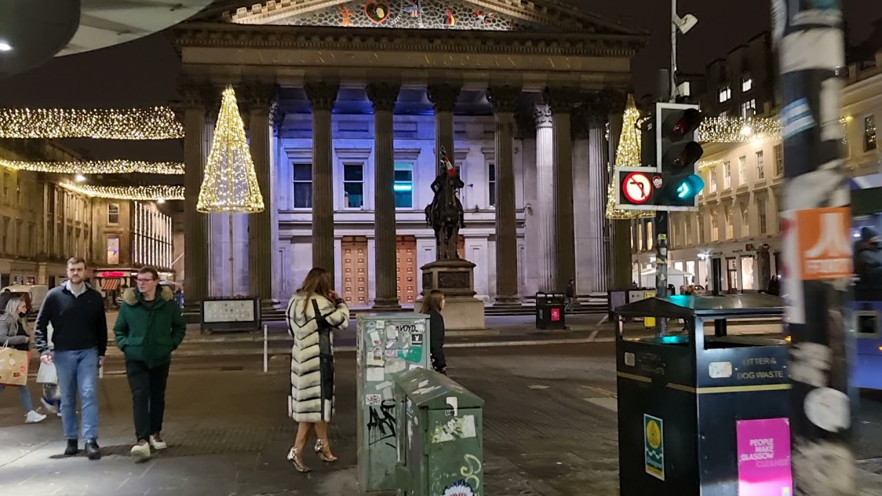 Glasgow City Centre Scotland -  Walk to the best Steak House Restaurant in Town !