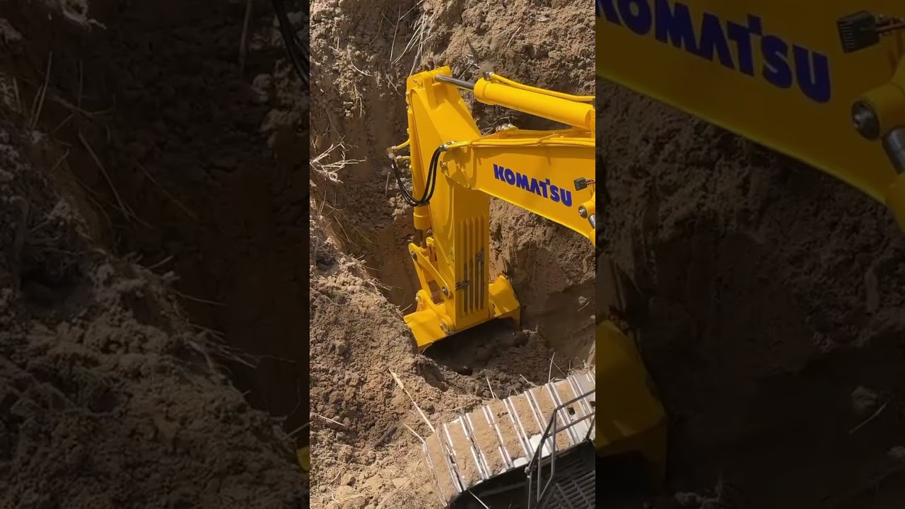 The biggest massive power 1/8 1250 RC excavator 160 kg. With nice details, rear digging fun