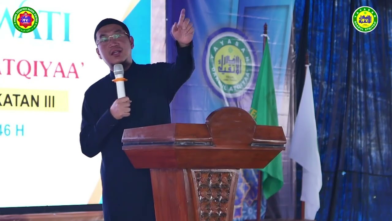 Ust Oemar Mita, Lc. Wisuda angkatan 7 dan 3
