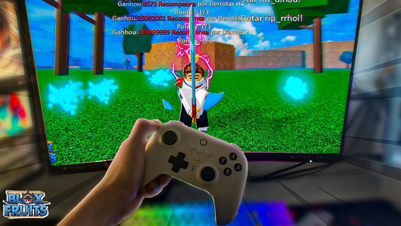Joguei Blox Fruits No CONTROLE Pela Primeira Vez  !