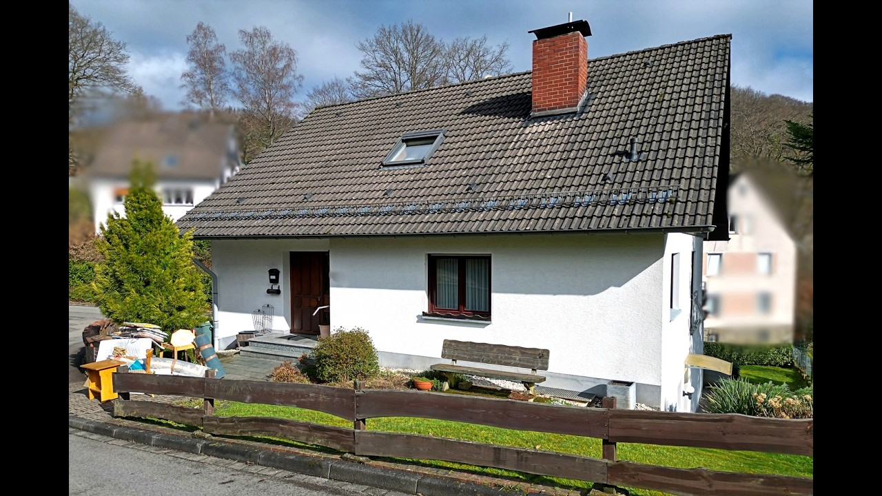 Raum für Ideen – Freistehendes Haus mit Einliegerwohnung in Gummersbach-Dieringhausen