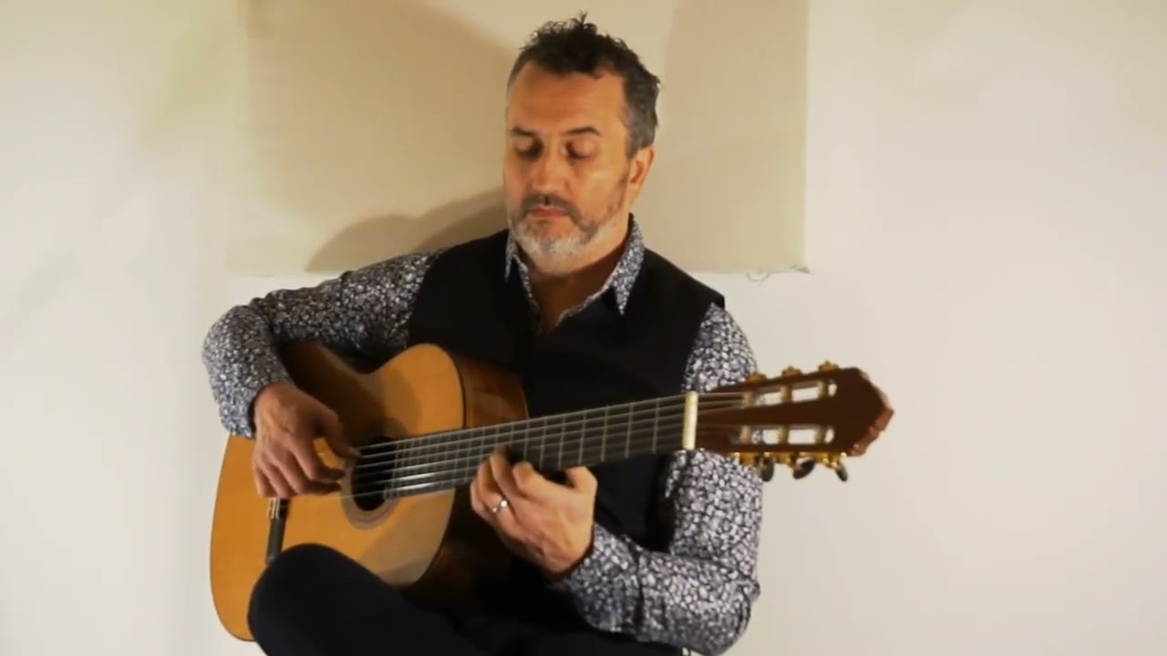ROMANZA performed by Dan Garcia