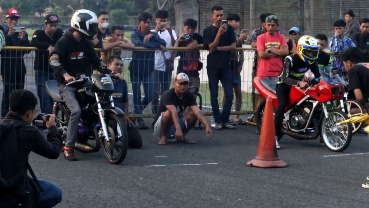 MOMEN LANGKA SENIN SERA | SUZUKI RGR VS RXKING