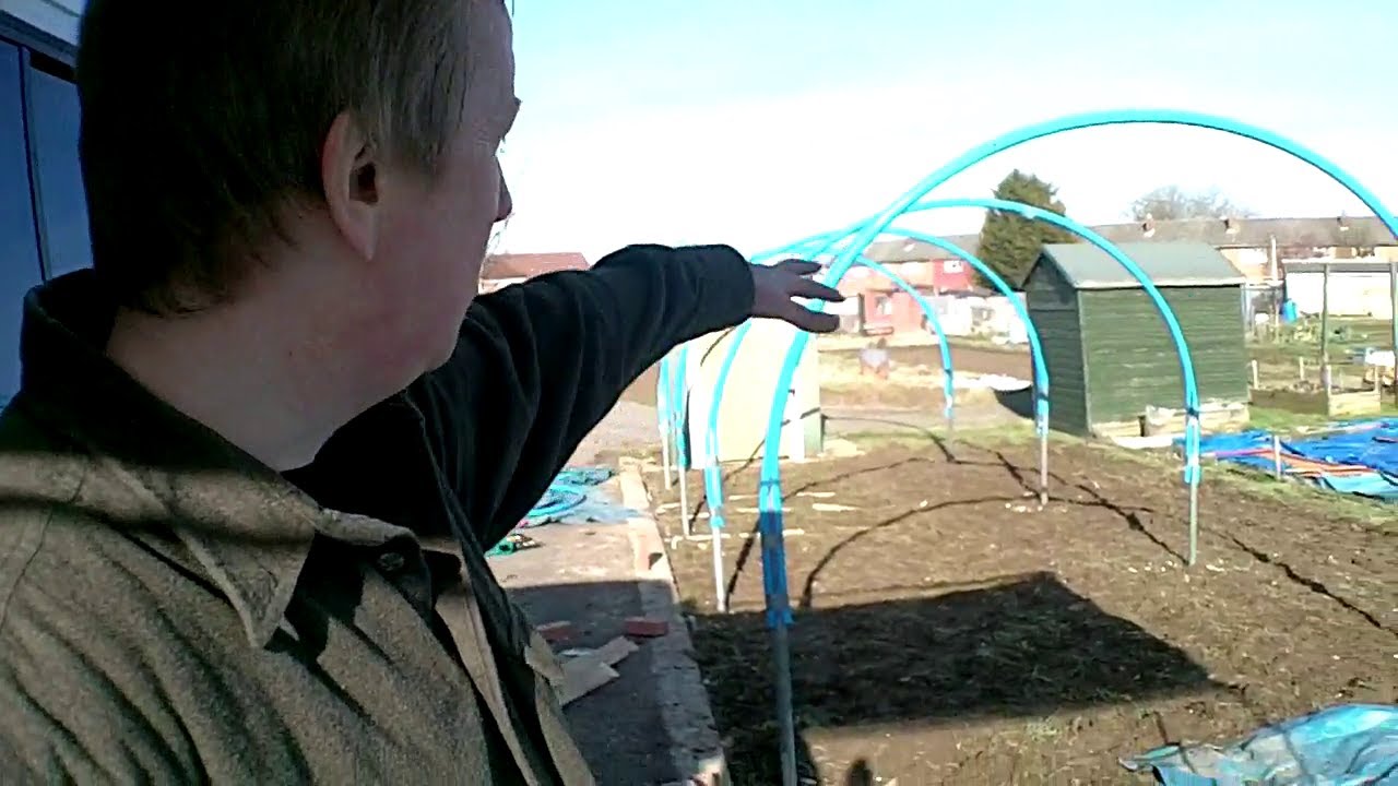 Building a Home Made Polytunnel Part 1 - Allotment Day 20