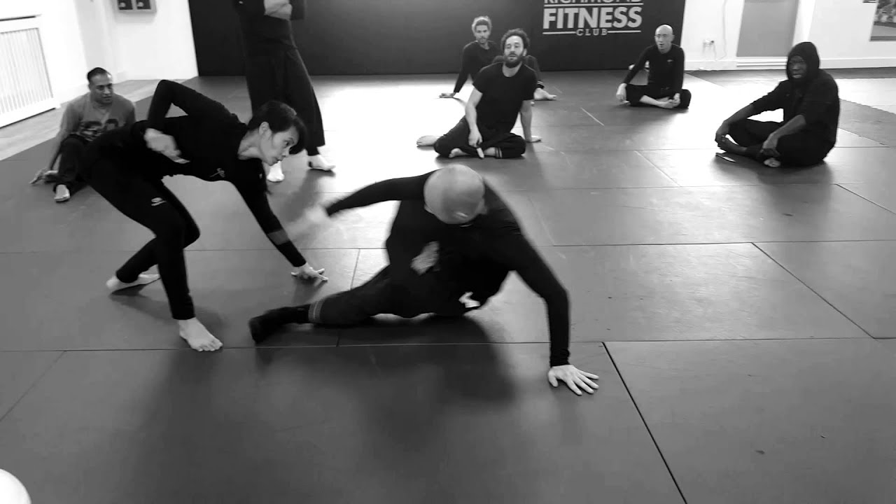 Satria Knife Training