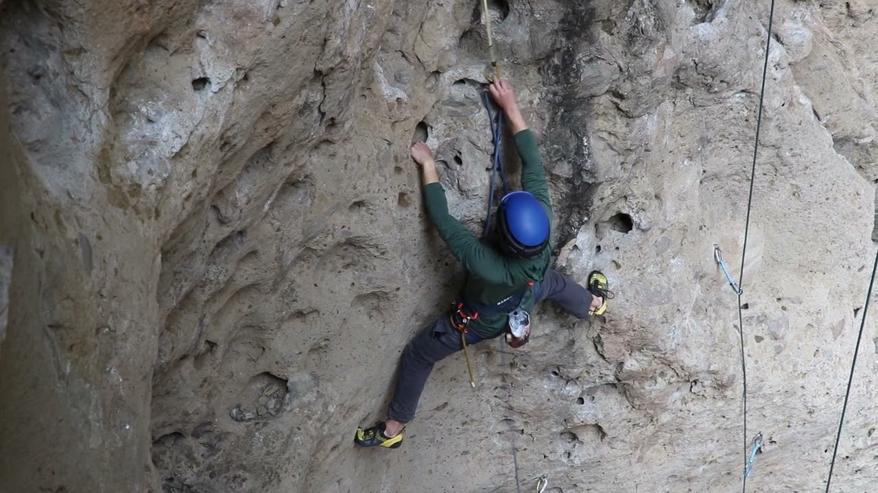 Ben climbing Labor and Deliverance 10c | Ghetto Wall | Malibu Creek State Park