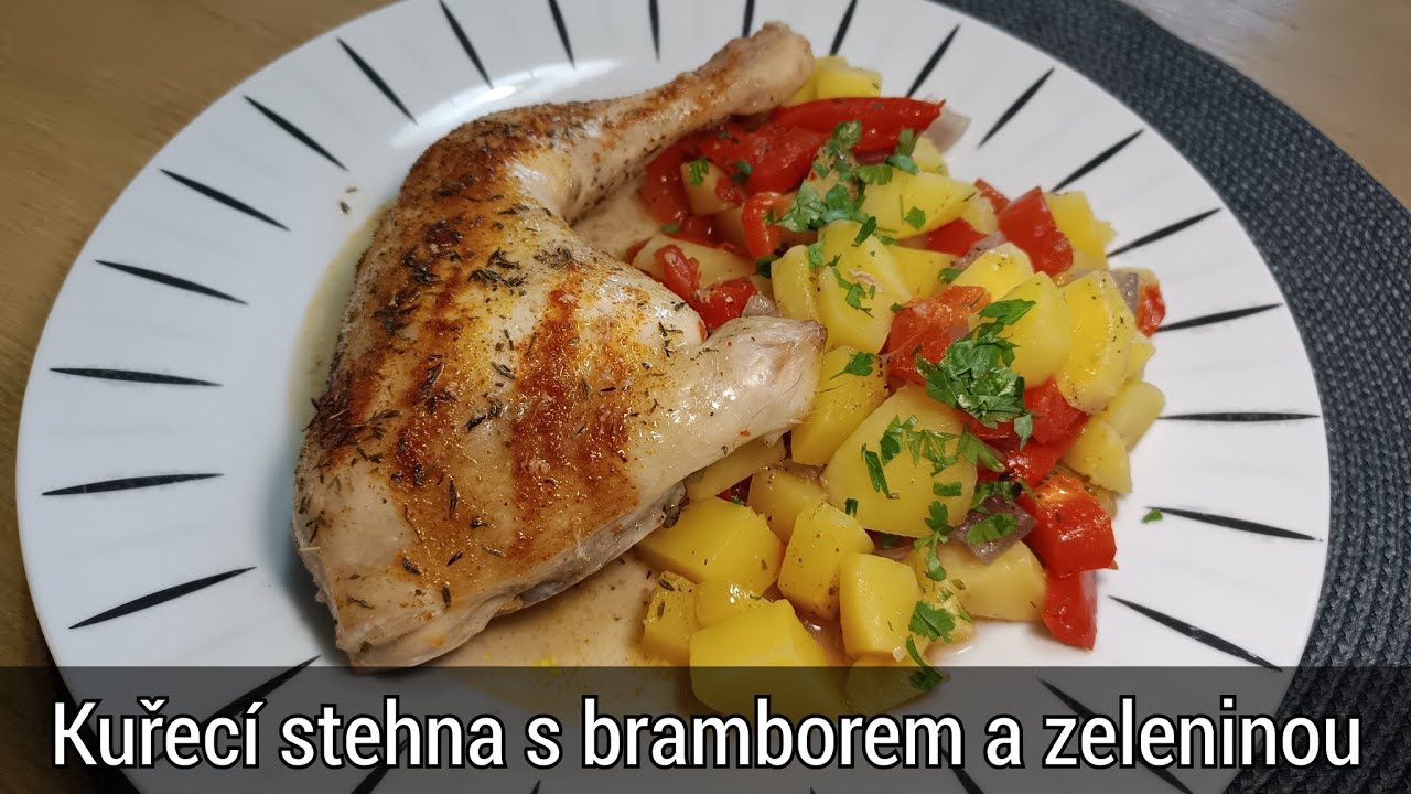 Kuřecí stehna s bramborem a zeleninou pečená v troubě - recept chutně a levně v jednom pekáči