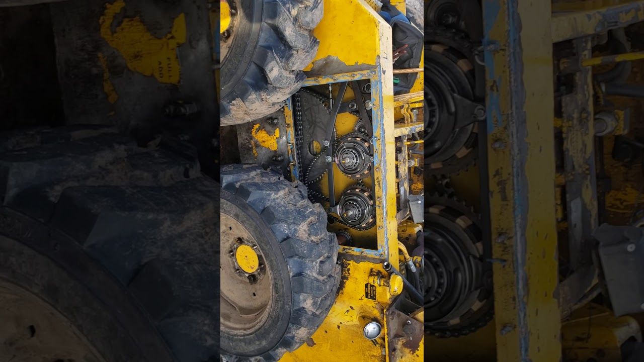 Case 1537 skidsteer drive overview.