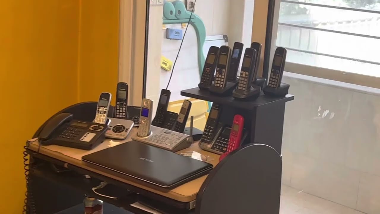 Telephones Ringing 08/25/2022