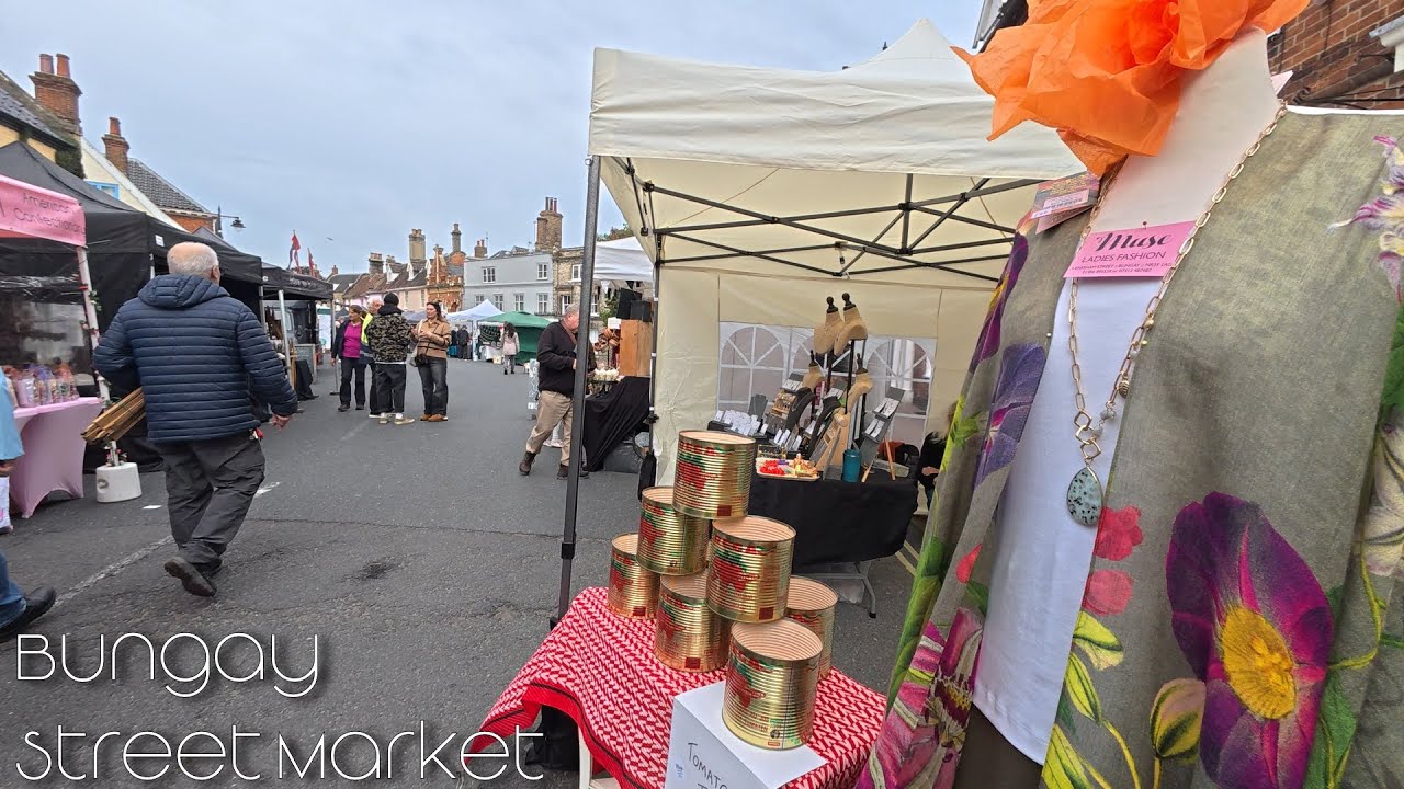 Walk around Bungay's Autumn food & Drink Street Market. Suffolk