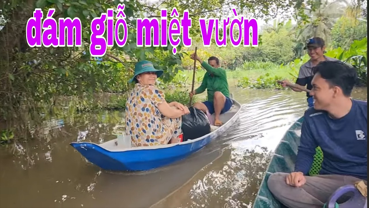 Bơi Xuồng Đi Quét Bông Sầu Riêng Sau Đó Ăn Đám Giỗ Mâm Chiều Quá Vui # SĂN BẮT ĐỒNG THÁP #