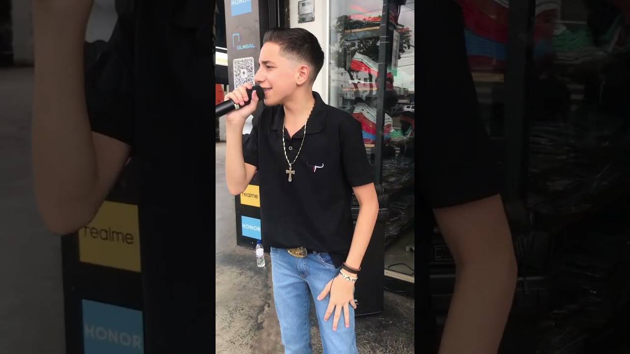 MENINO FAZ SUCESSO EM GOIÂNIA COM O SEU TALENTO.