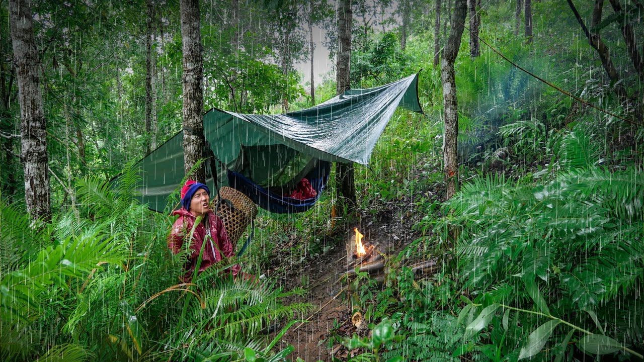 นอนป่าหน้าฝนคนเดียว ต้องกันน้ำเข้าเปลแบบนี้ได้100% ฝนตกตลอดทั้งคืนทั้งวัน