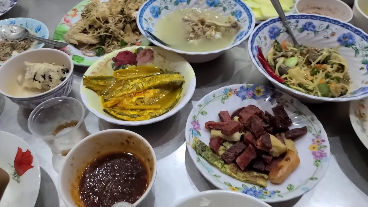 CAMBODIA TRIP 2022 Delicious Homemade Khmer Food Countryside Family style Lunch Gathering
