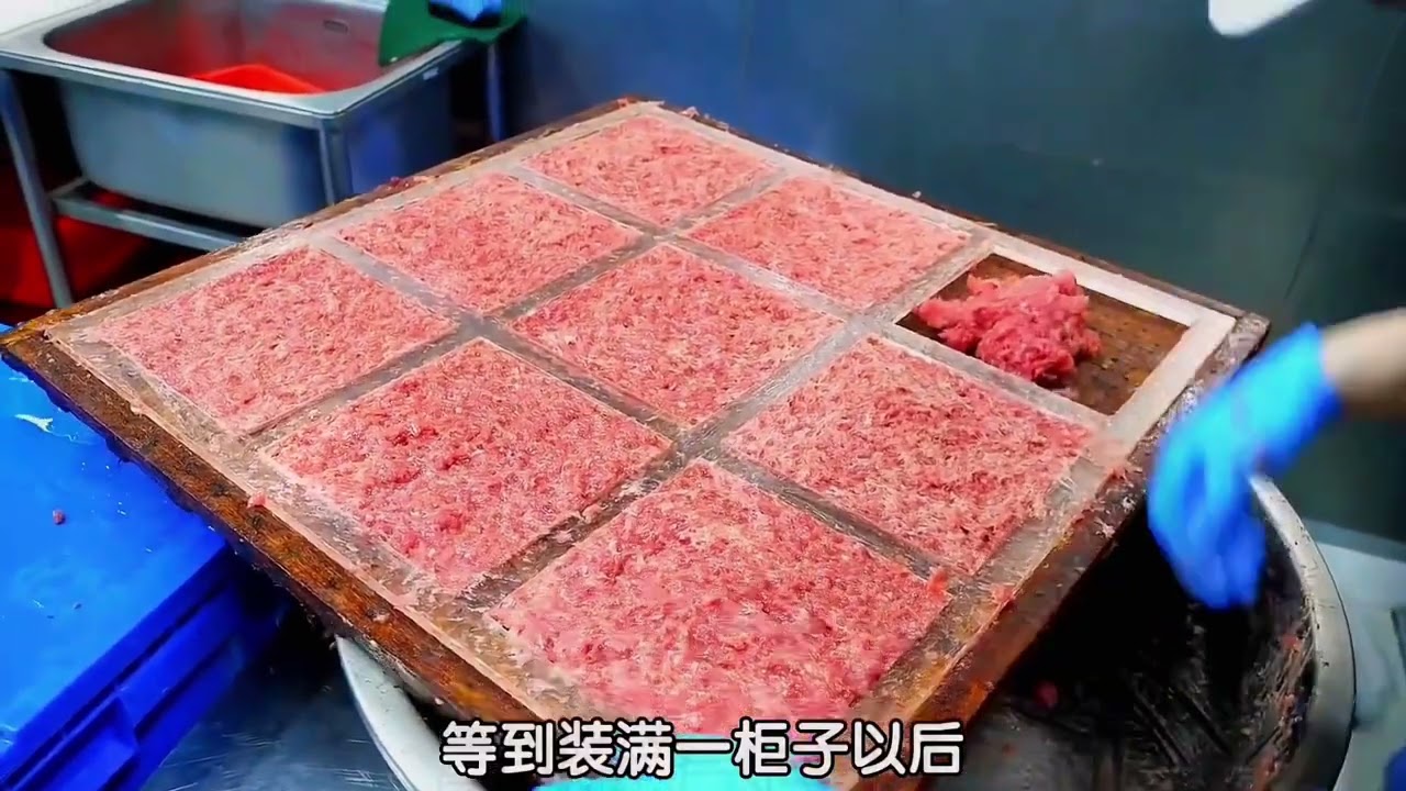 你知道吗？猪肉脯一般是由猪肩肉做的，每头猪只有两块 台湾美食 地方特色美食 猪肉脯 路边摊美味