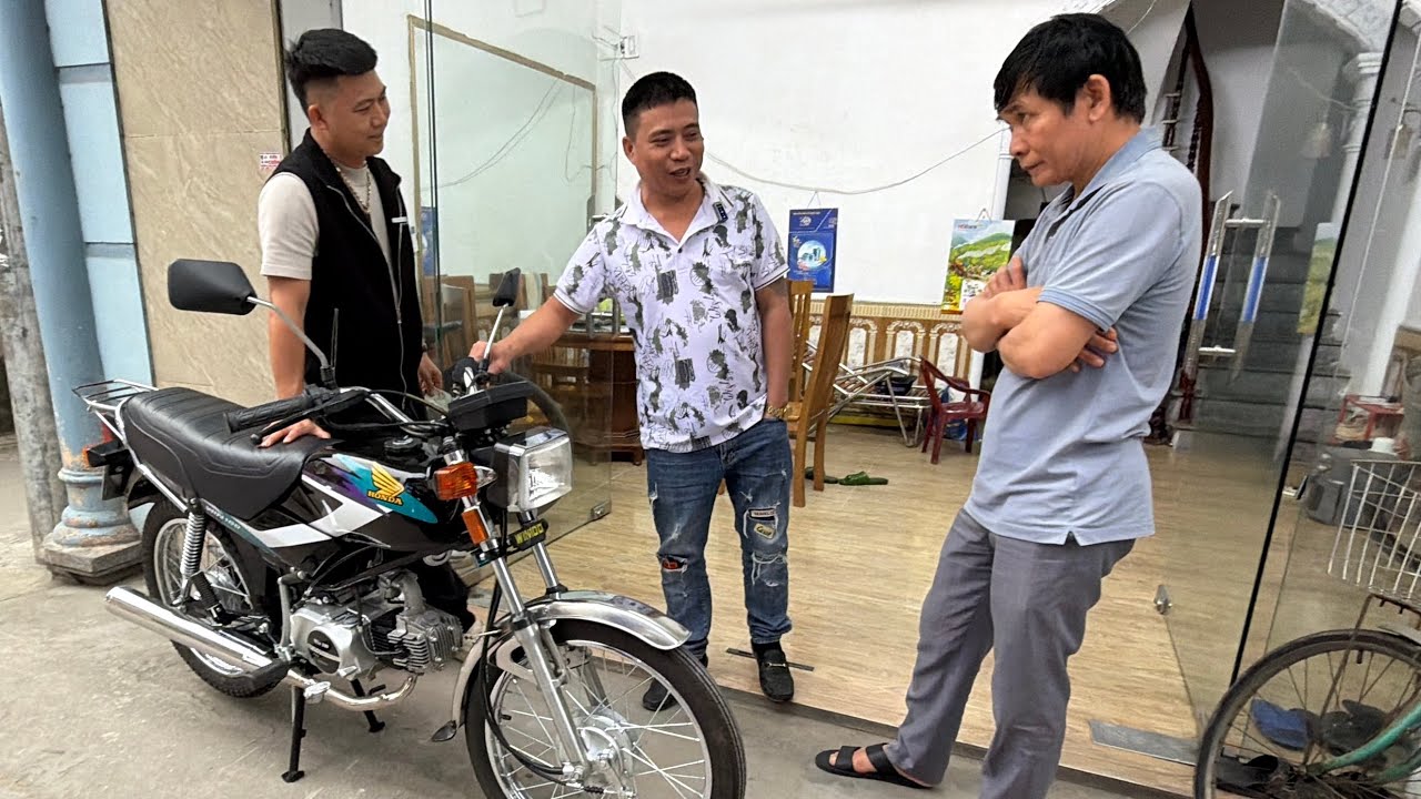Giao xe win 100 honda tận nhà khách ở Văn Lâm Hưng Yên đi thử ktra ok trả tiền ạ zalo 0358.444.888