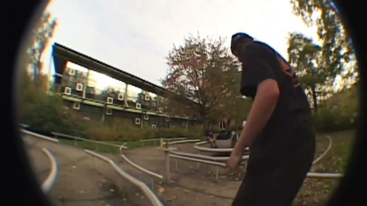 CURTY & CO RIPS SKATE SHOP