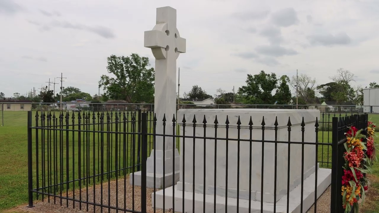 Mahalia Jackson Tomb