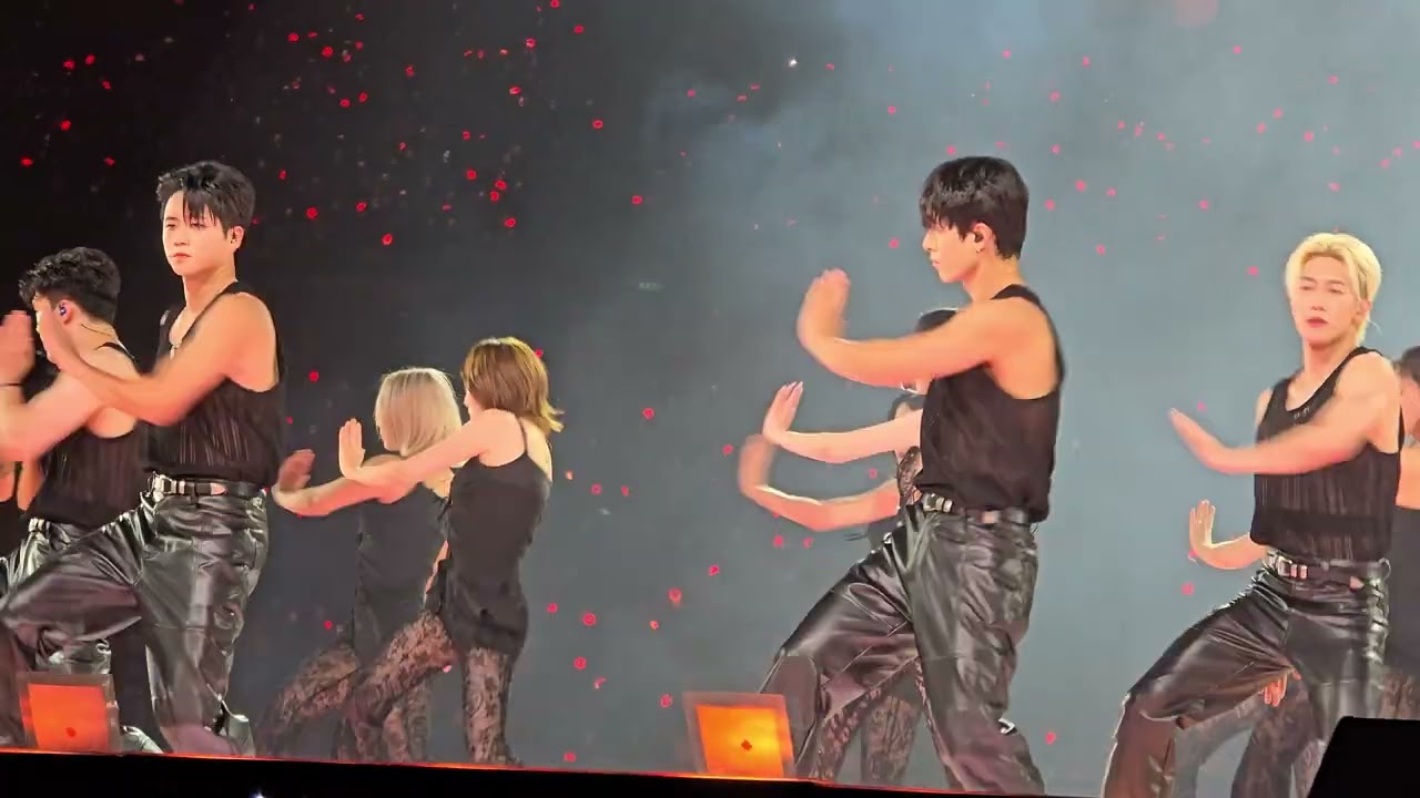 TWICE - 트와이스 - THIS IS FOR - PHILIPPINE ARENA BULACAN - MINA - STONE COLD [4K]