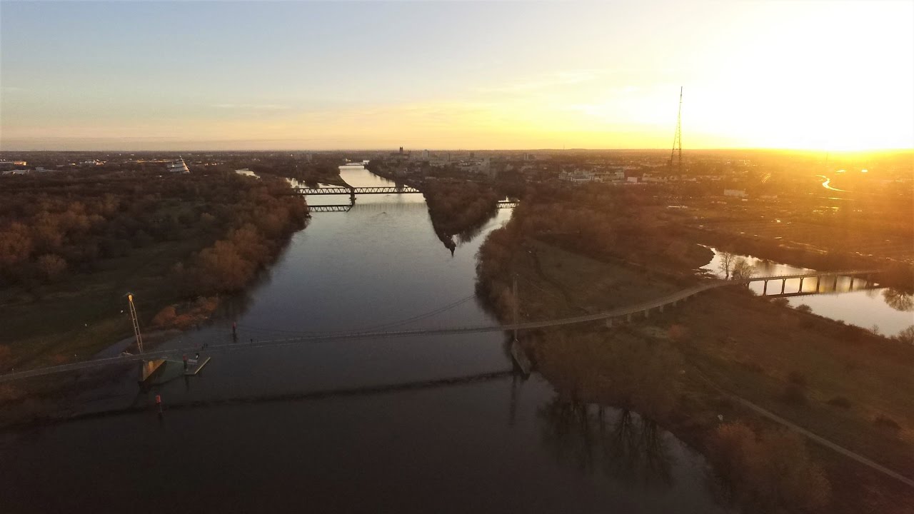 Elbstadt im Sonnenuntergang