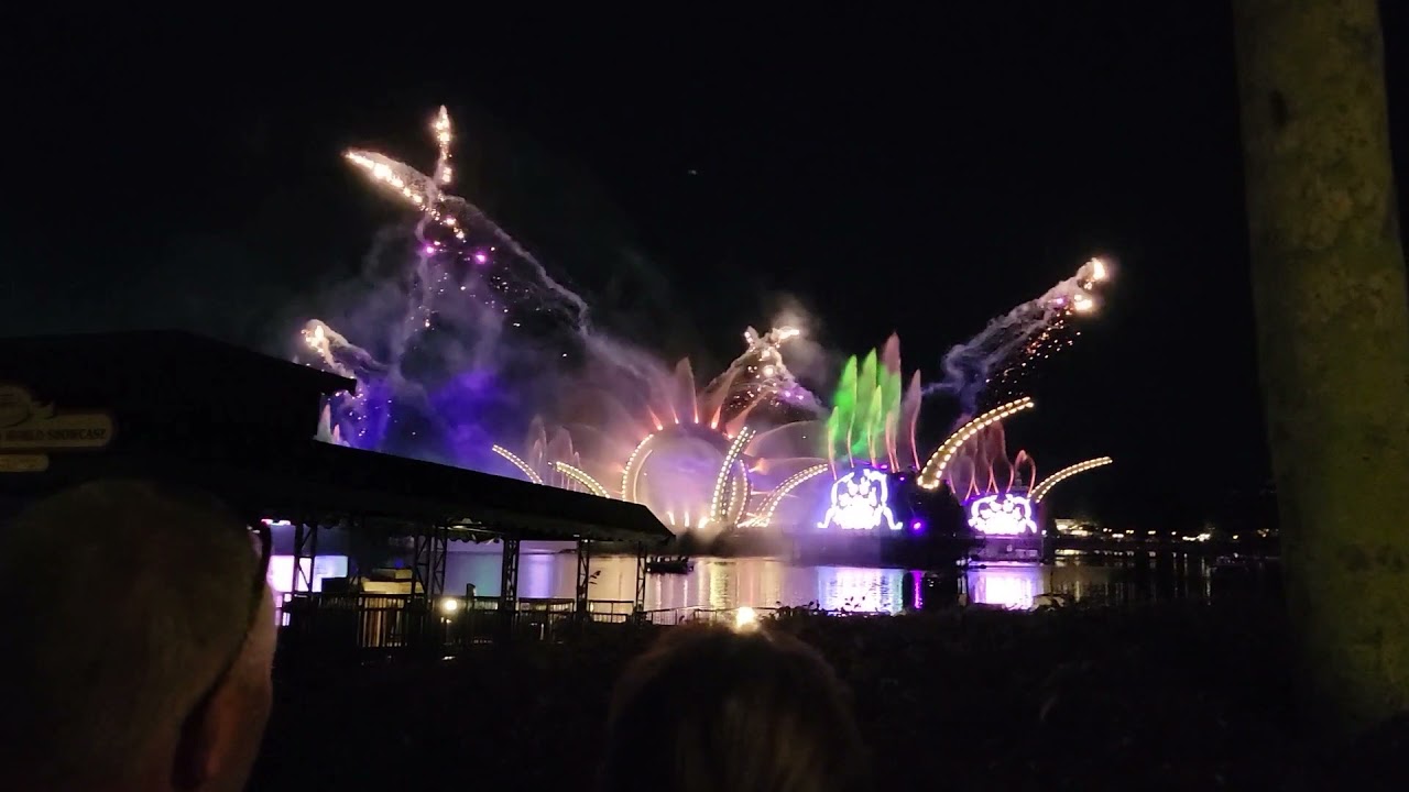 Disney's EPCOT fireworks show 1/2