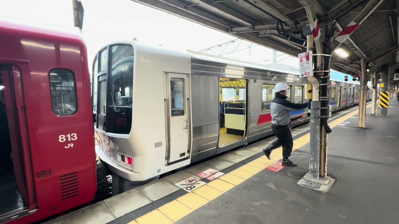 JR九州811系＋813系 普通荒尾行 鳥栖駅にて連結解除