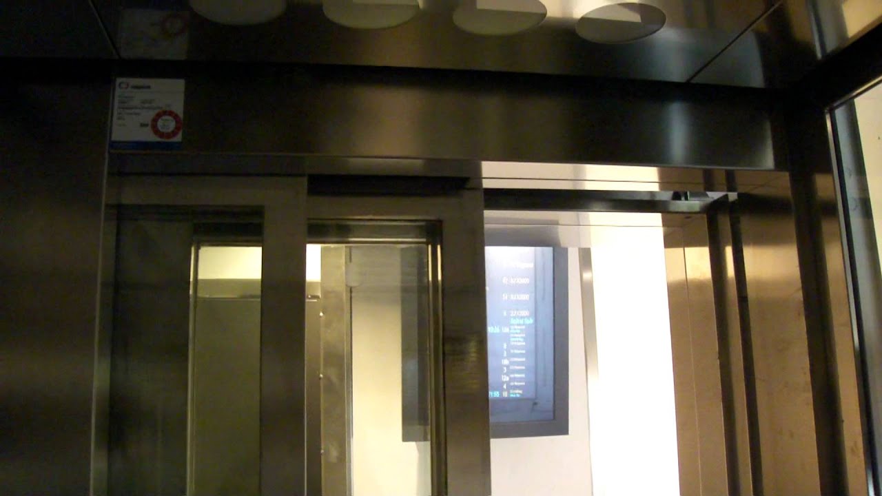 EPIC FAIL on a KONE MonoSpace MRL Traction elevator @ Stockholm Centralstation, Stockholm, Sweden.