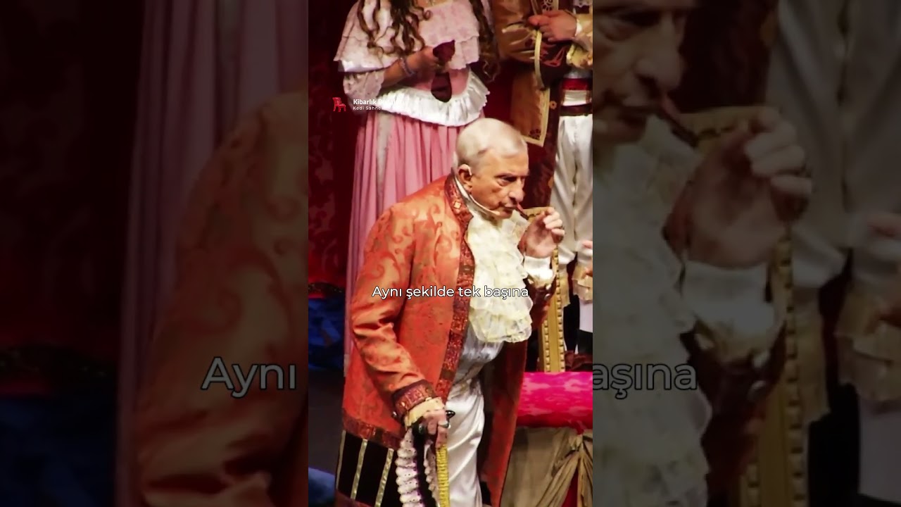 ''Bana g&uuml;zel konuşmayı ve mehtabı &ouml;ğretin.'' | Kibarlık Budalası