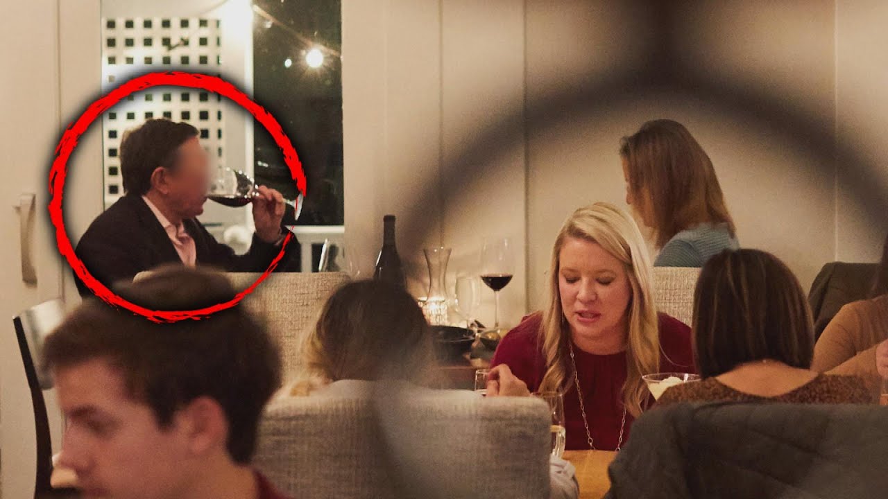 Restaurant Review Photo Allegedly Exposes Husband as Cheater