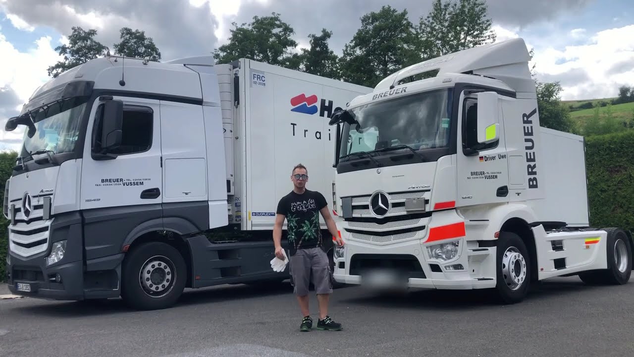 Sganciare è riagganciare un semi-rimorchio.Scambiare gli Trattori stradali Actros vs Antos.