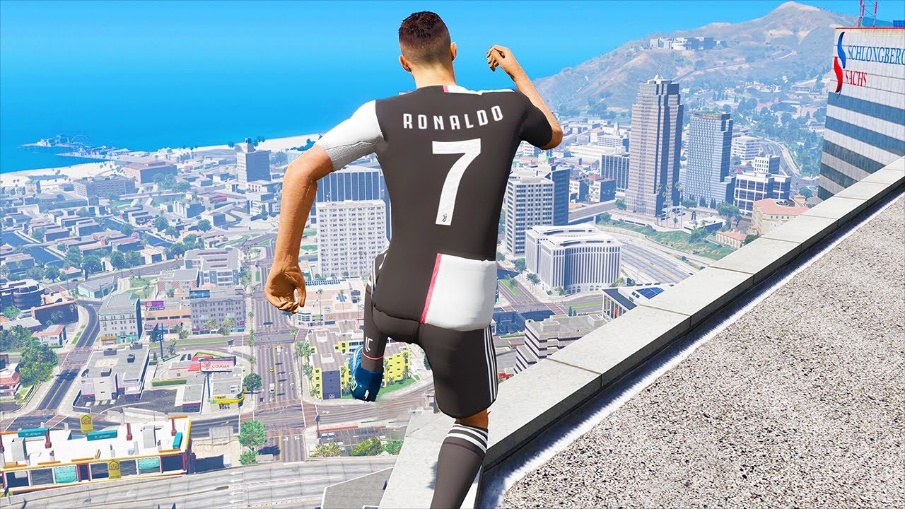 GTA 5 Cristiano Ronaldo Gameplay - Funny Fails Moments
