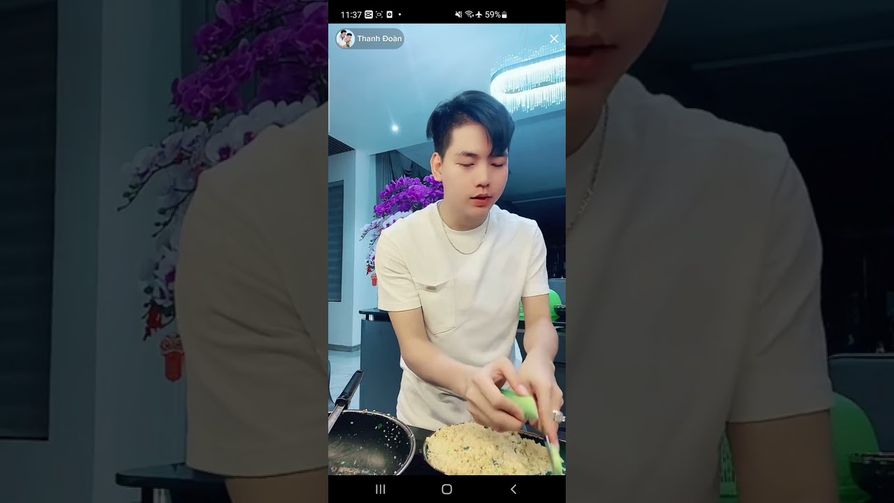 Thanh Đoàn Lần Đầu Trổ Tài Chiên Cơm Cho Hà Chí Quang Ăn Và Cái kết.