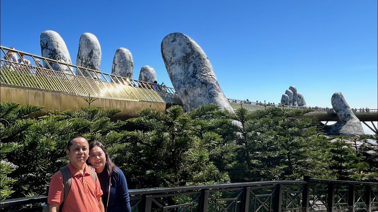 Happy couple visit Bana Hills.