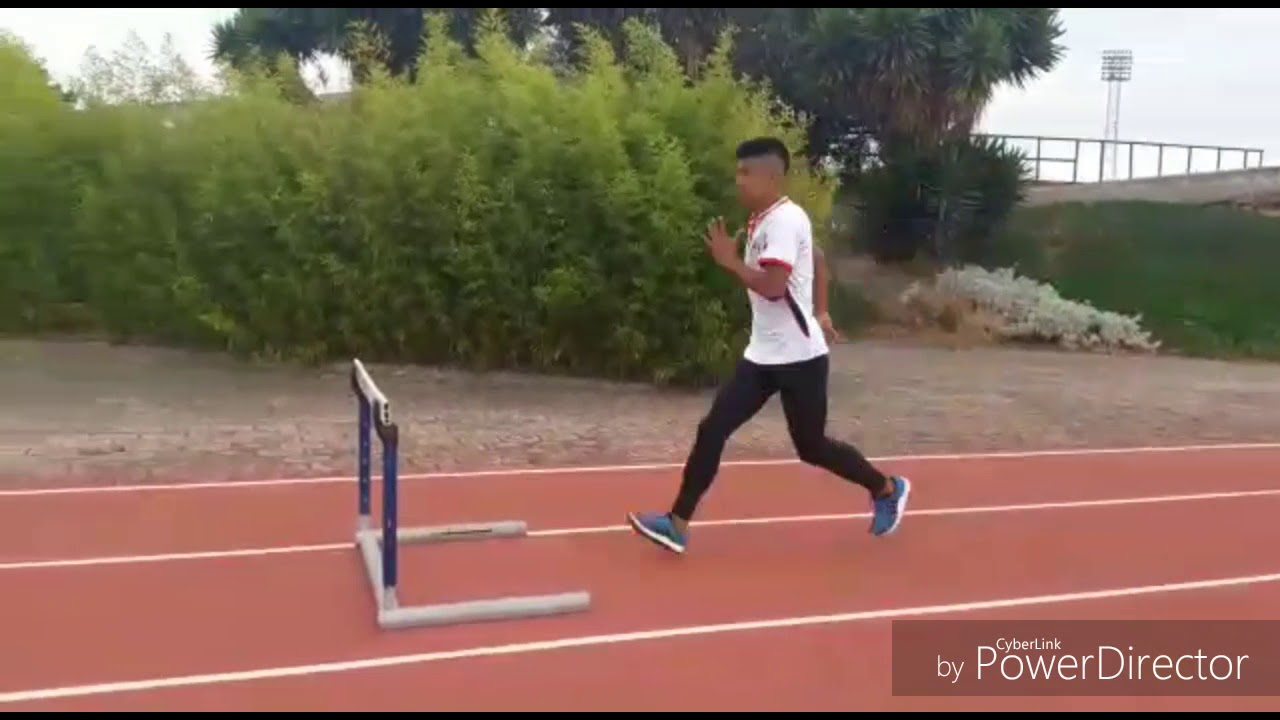 Ataque y recobro en las Vallas-atletismo UTN