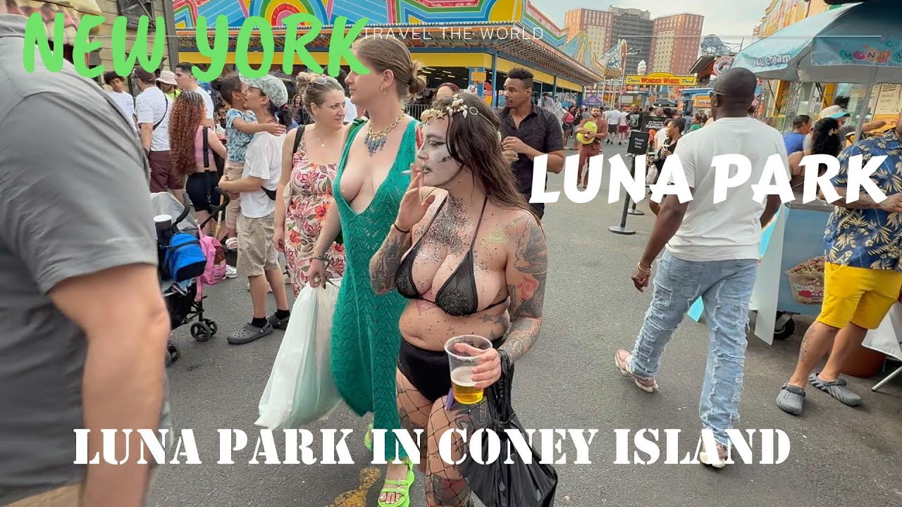 WALKING IN LUNA PARK CONEY ISLAND BROOKLYN NEW YORK, July 3,2025