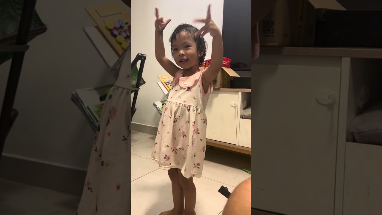 Thuỳ Anh múa 02.2026