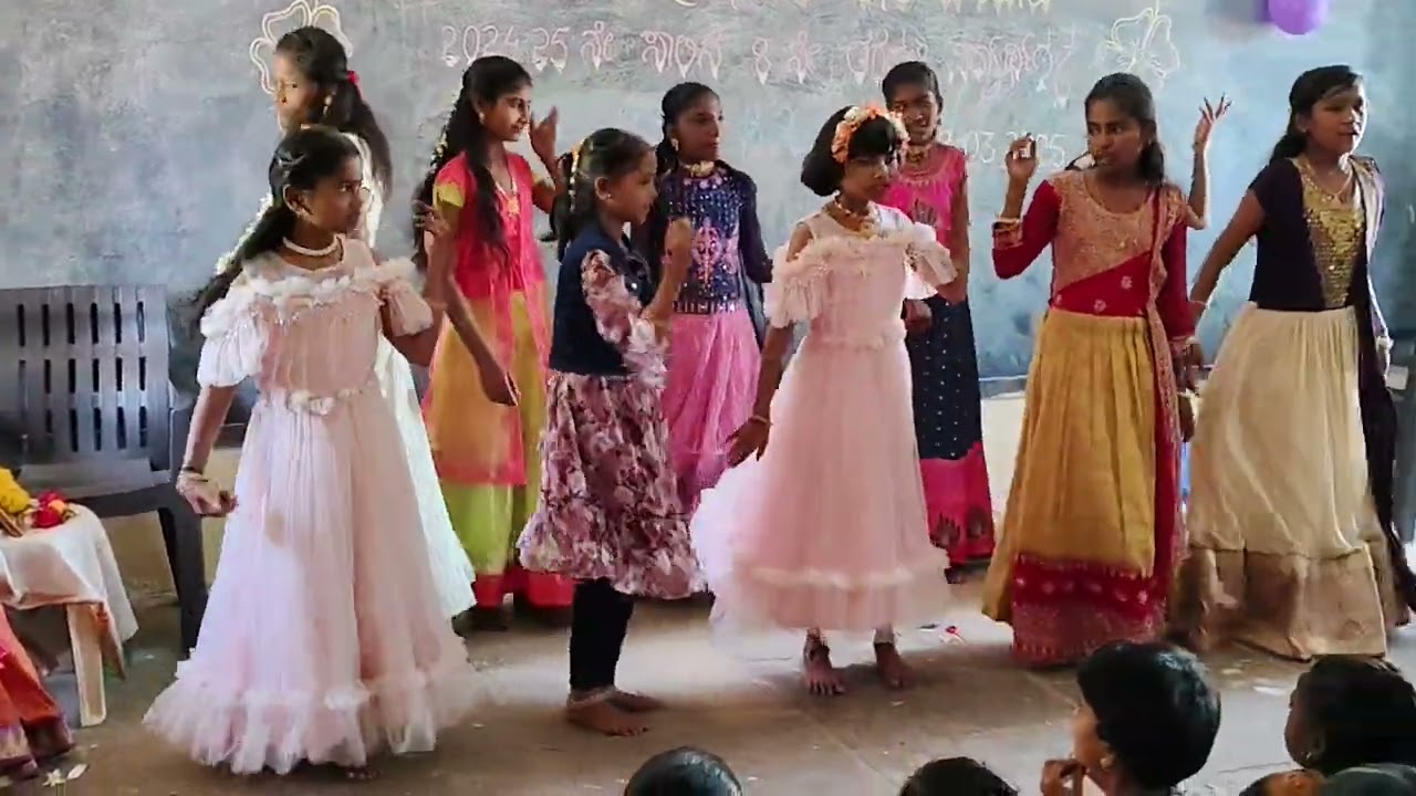 ಮಕ್ಕಳ dance... 8 ನೇ ತರಗತಿ ವಿದ್ಯಾರ್ಥಿಗಳ ಬೀಳ್ಕೊಡುವ ಸಮಾರಂಭ GHPS BALAWAT