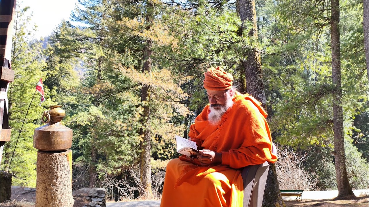 भविष्य बद्री धाम में हिमालय गुरुकुल पाठशाला द्वारा आज धार्मिक साहित्य प्रचार केन्द्र खोला गया 🙏🙏✨