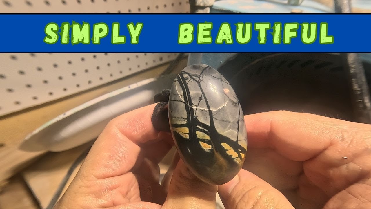 Cabbing Beautiful Stones and Cutting Slabs On New Saw!
