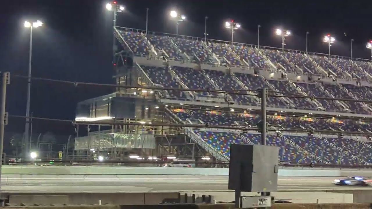 2026 Rolex 24 at Daytona onto the banking 